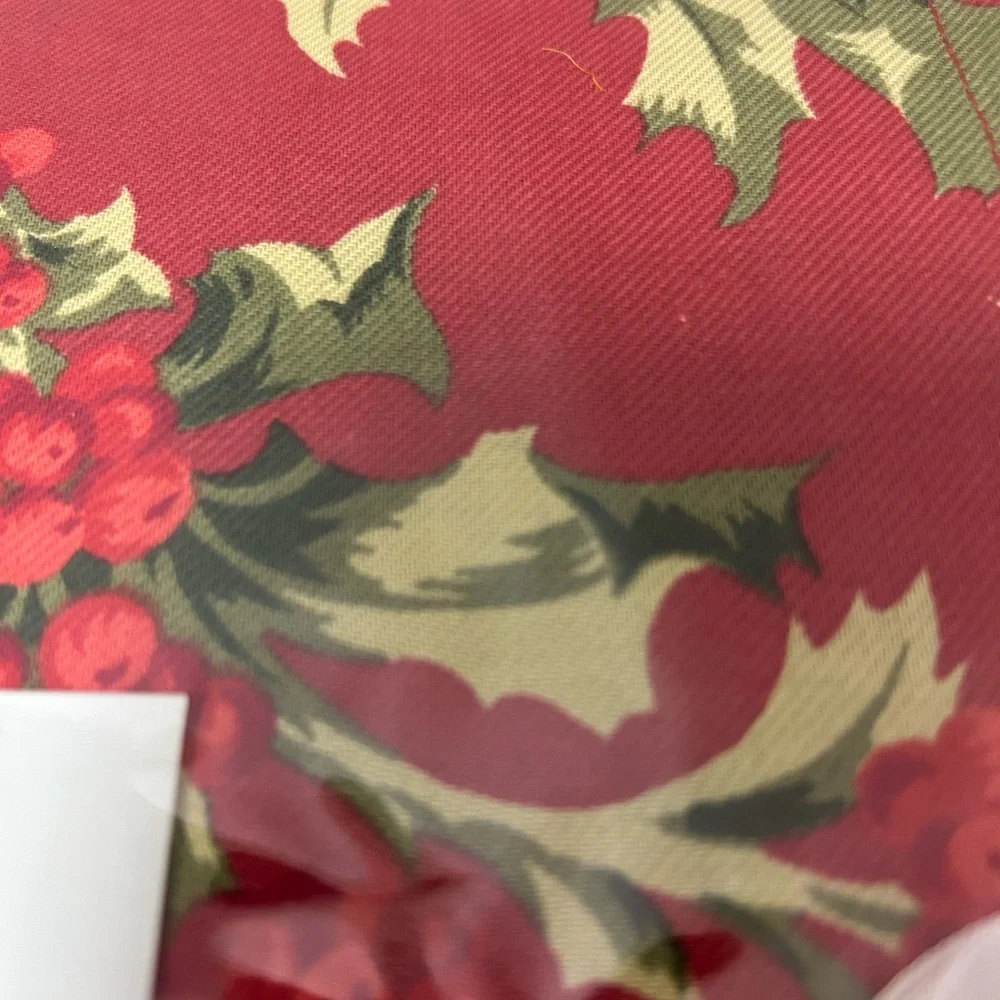 Zina Vasi Christmas Red Hollyberry Collection 70” x 90” Cotton Tablecloth. NWT